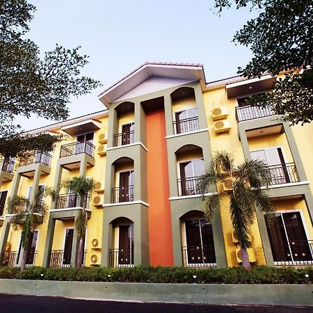 B2 Buriram Boutique And Budget Hotel מראה חיצוני תמונה