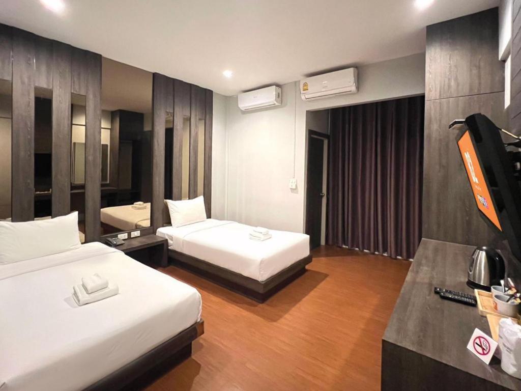 B2 Buriram Boutique And Budget Hotel מראה חיצוני תמונה