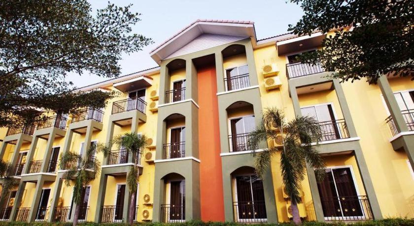 B2 Buriram Boutique And Budget Hotel מראה חיצוני תמונה