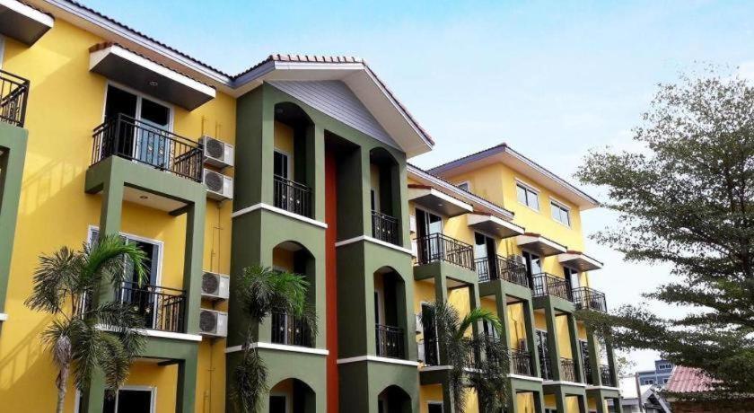 B2 Buriram Boutique And Budget Hotel מראה חיצוני תמונה