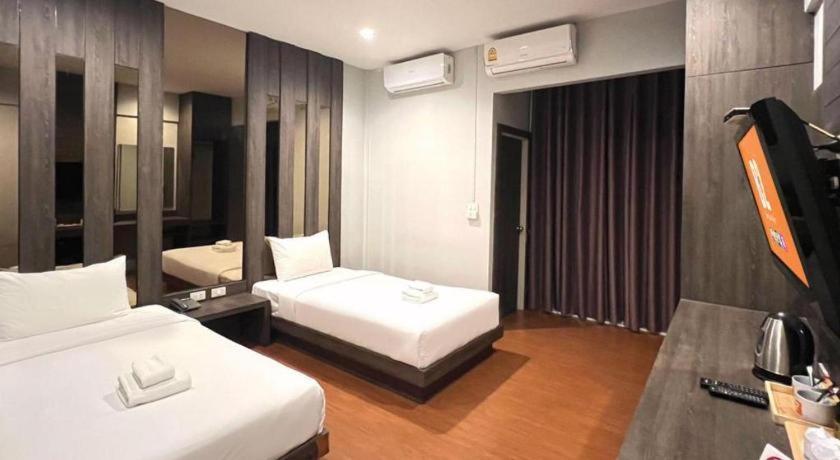 B2 Buriram Boutique And Budget Hotel מראה חיצוני תמונה